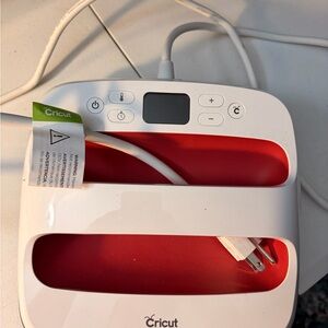 Cricut Red and White Craft Heat Press